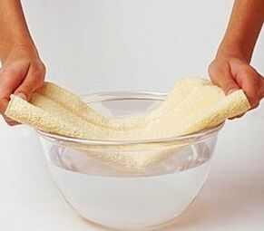 obkladki z meto in soljo za zdravljenje glivic na nohtih